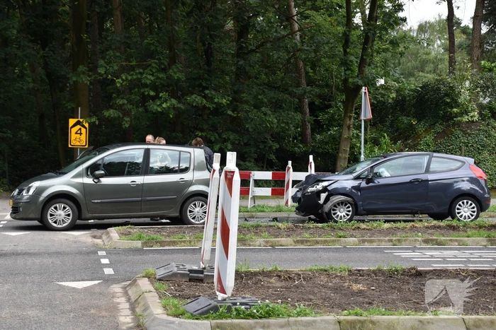 Een gewonde bij kop-staart ongeval