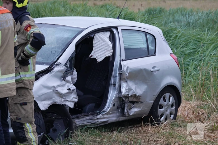 Persoon gewond bij flinke botsing