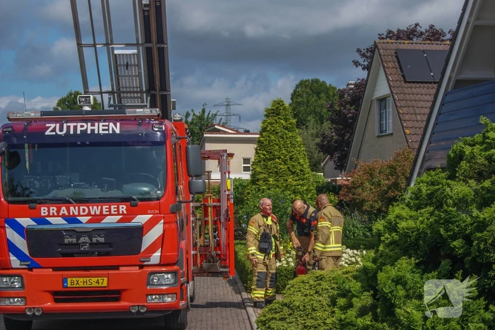 Brandweer ingezet voor vastzittende kraai