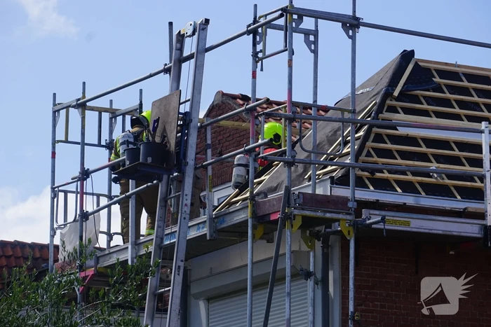 Losgeschoten gasslang zorgt voor steekvlam