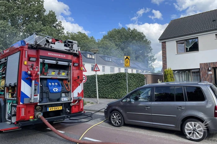 Schuurbrand zorgt voor flinke rookontwikkeling