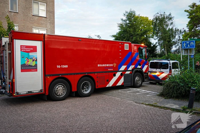 Brand op tennisbaan snel onder controle, vermoedelijk brandstichting