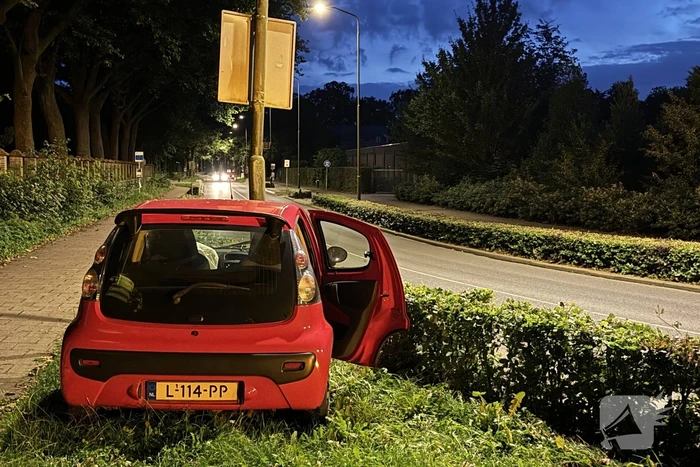 Dronken bestuurder aangehouden na ongeval, inzittende gewond