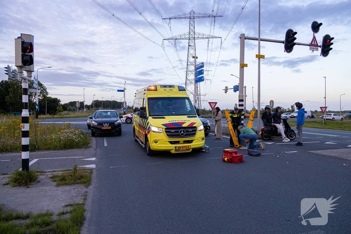 Fietsbezorger gewond bij aanrijding met auto