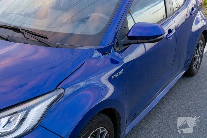 Fietsbezorger gewond bij aanrijding met auto