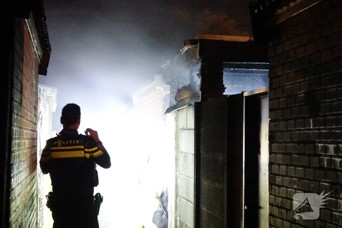 Schuur gaat in vlammen op