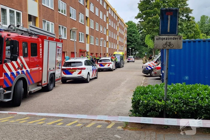 Vrouw doodgestoken in trappenhuis