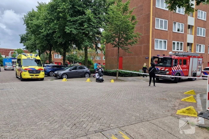 Vrouw doodgestoken in trappenhuis