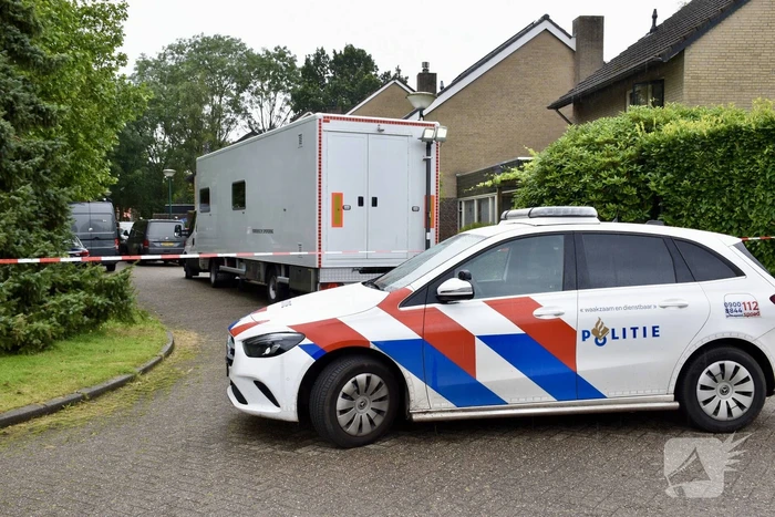 Overleden persoon aangetroffen, vermoedelijk niet natuurlijke doodsoorzaak