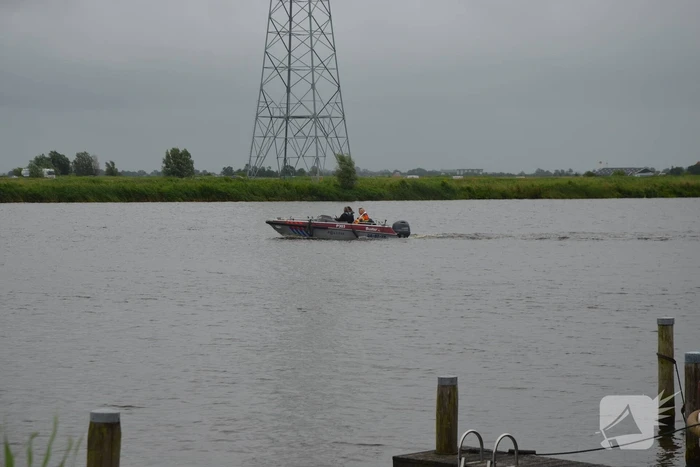Persoon valt in water na ontploffing accu
