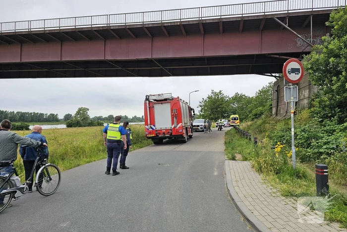 Politie haalt stoffelijk overschot uit Neder-Rijn