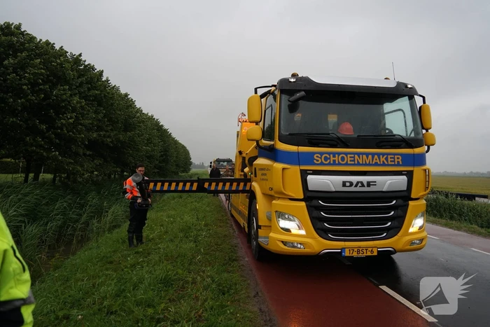 Automobilist verliest macht over het stuur en belandt in de sloot
