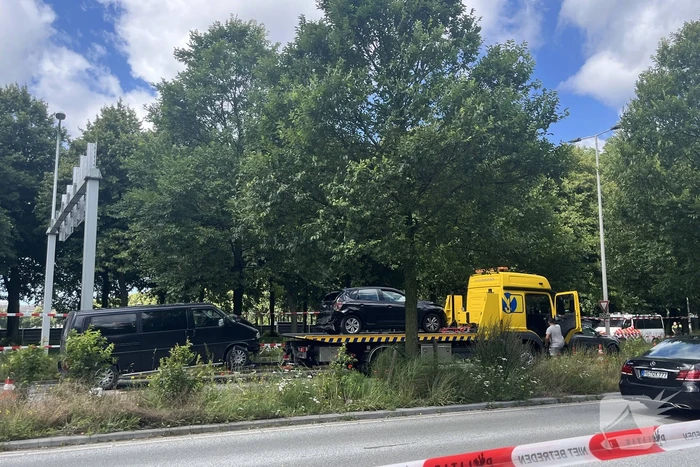 Voertuigen fors beschadigd na botsing