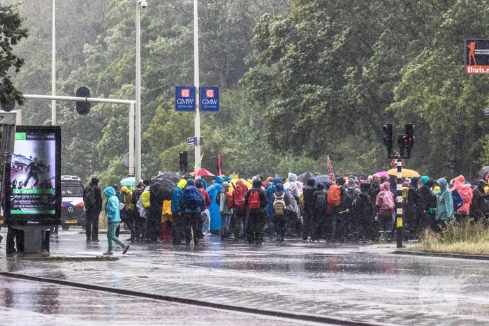 XR-demonstranten pogen opnieuw snelweg te blokkeren