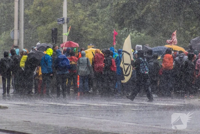 XR-demonstranten pogen opnieuw snelweg te blokkeren