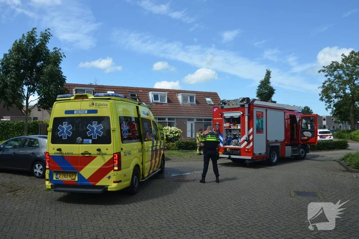 Brandweer ventileert woning na brand