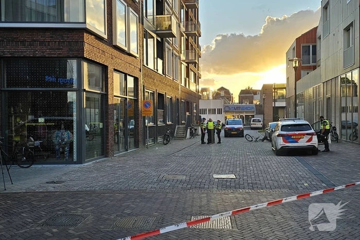 Agent op fiets aangereden door automobilist