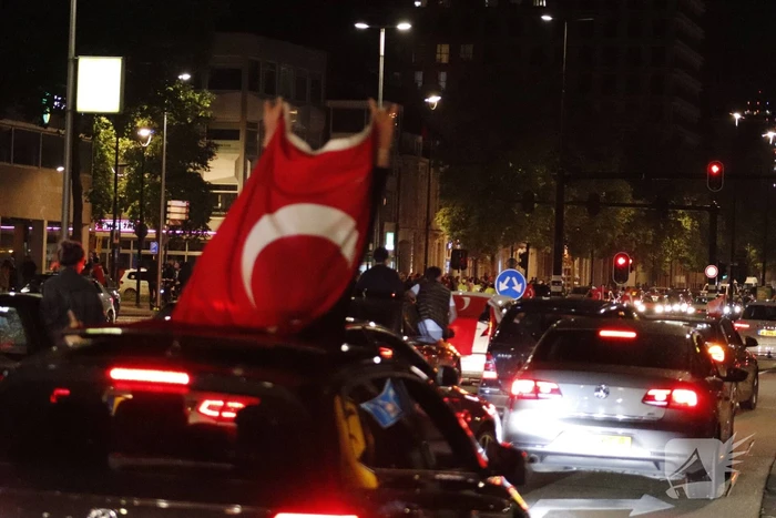 Feest in de stad na overwinning oranje