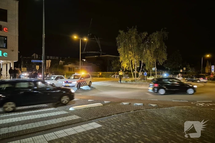 Rotonde tijdelijk afgesloten om doorstroming hulpdiensten en lijnbussen