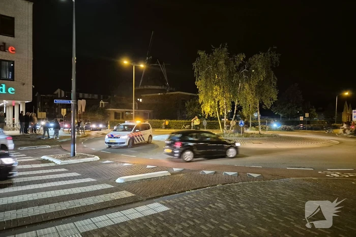 Rotonde tijdelijk afgesloten om doorstroming hulpdiensten en lijnbussen