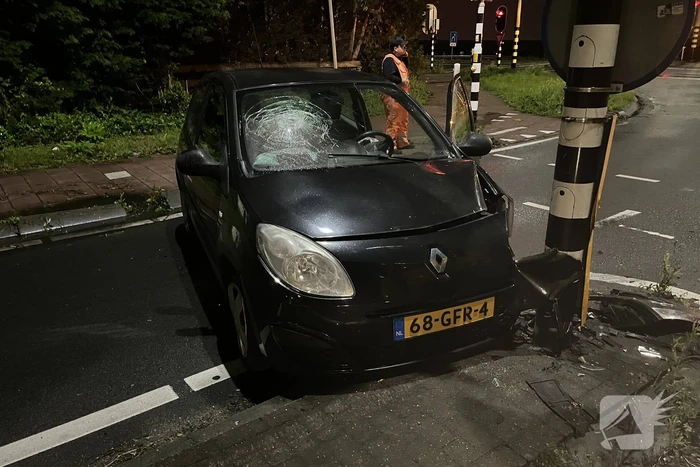 Inzittenden gaan er na auto-ongeluk vandoor