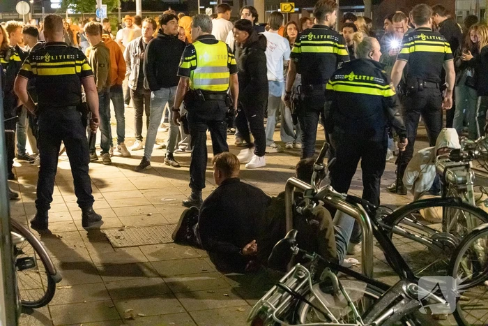 Aanhoudingen tijdens onrust bij café