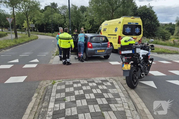 Twee gewonden bij eenzijdige aanrijding
