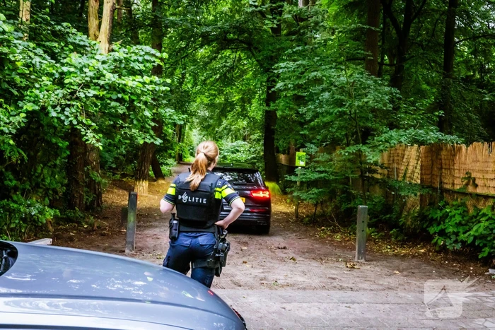 Politie lost schoten bij zoektocht naar voortvluchtige verdachte