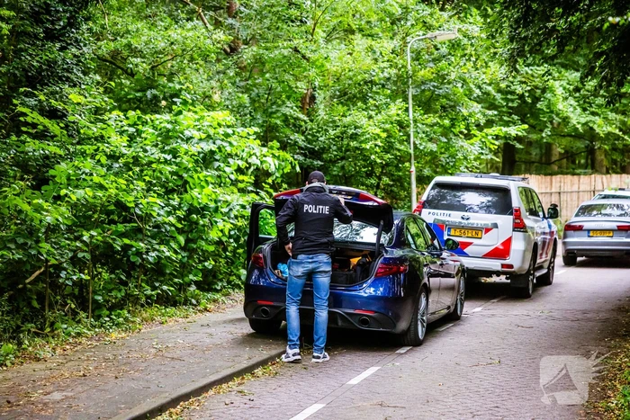 Politie lost schoten bij zoektocht naar voortvluchtige verdachte