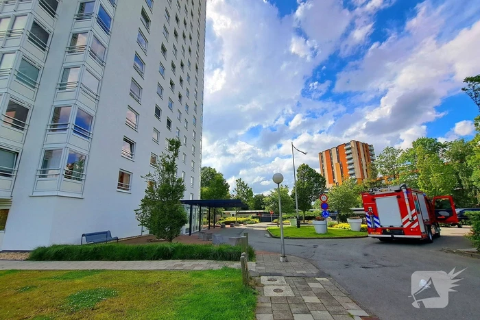 Brandweer blust kleine brand in woning