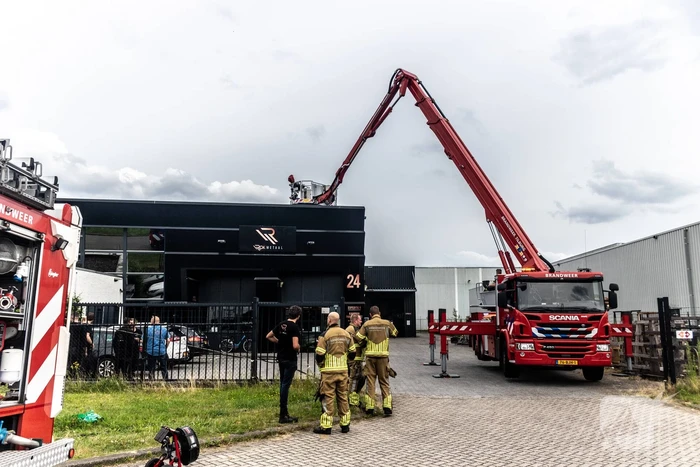 Brandweer ingezet voor brand bij metaalbedrijf