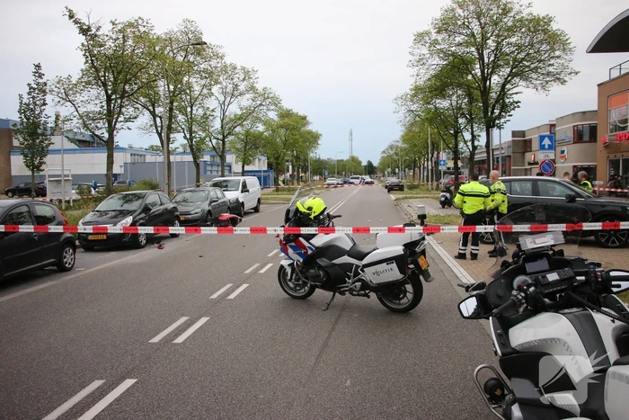 Scooterrijder gewond bij aanrijding met auto