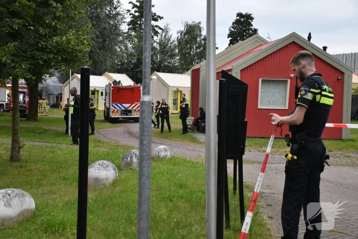 Tiny House volledig uitgebrand, onderzoek naar mogelijke brandstichting