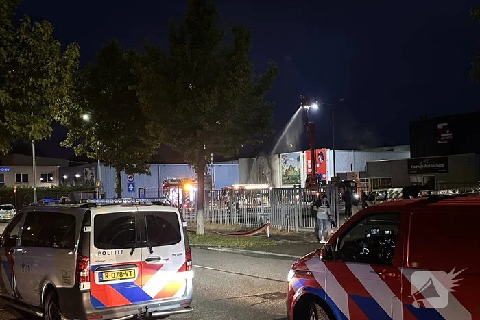 Grote uitslaande brand bij Jump XL