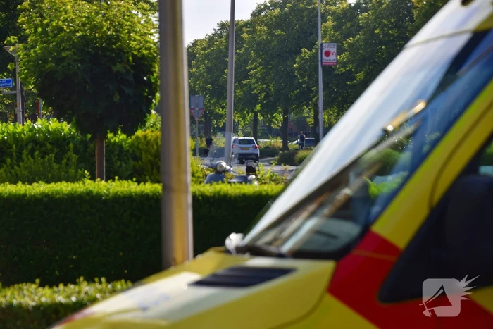 Scooterrijder gewond na verkeersongeval