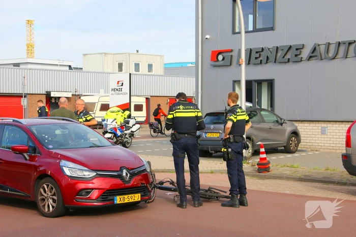 Fietser geschept door automobilist