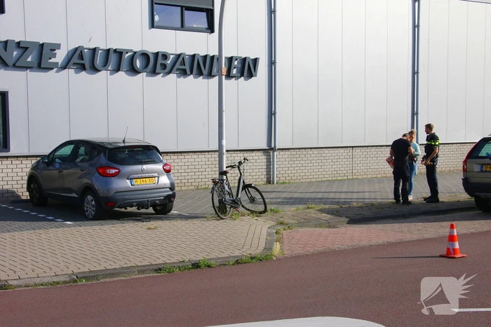Fietser geschept door automobilist