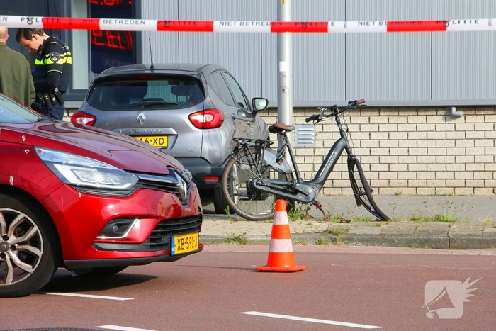 Fietser geschept door automobilist