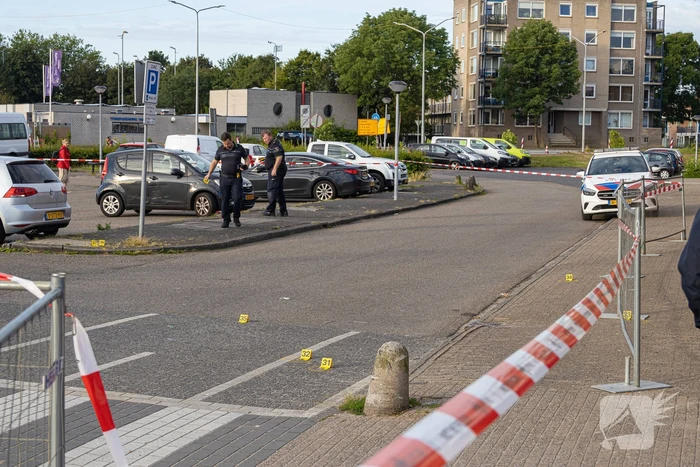 Politie lost waarschuwingsschoten na inbraak