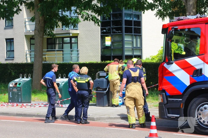 Meerdere vaten met onbekende stof aangetroffen