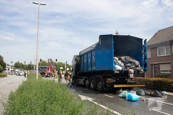 Vrachtwagencabine verwoest door brand
