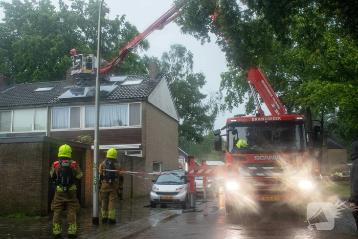 Bliksem slaat in op zonnepanelen