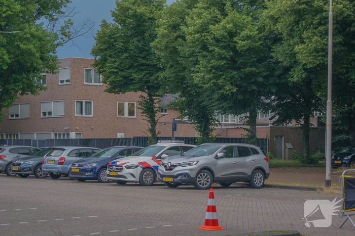 Politie houdt verkeerscontrole met Veilig Verkeer Nederland