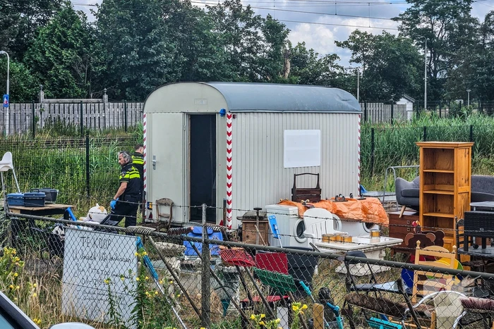 Grote politie-inval en arrestatie op terrein van topcrimineel