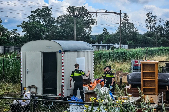Grote politie-inval en arrestatie op terrein van topcrimineel