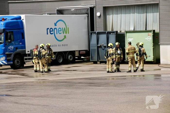 Container vliegt in brand bij Bernhoven ziekenhuis