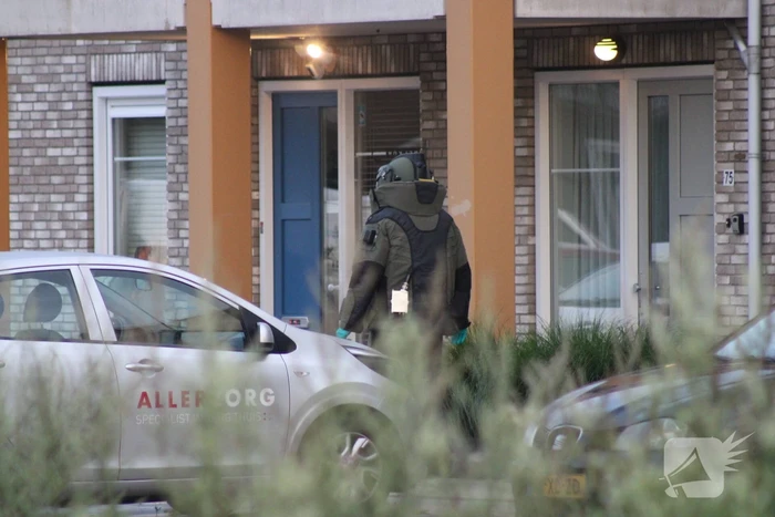 Straat afgesloten na vondst verdacht pakketje