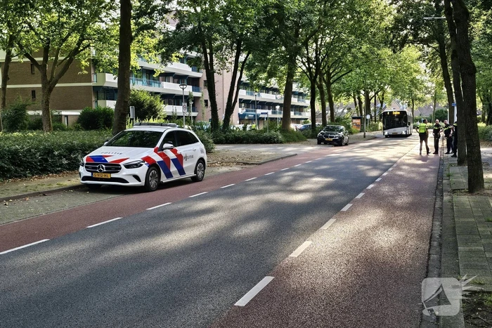 Arrestatieteam ingezet wegens vrouw op dak van flat