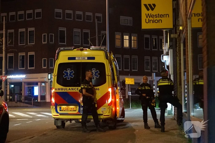 Politie ondersteunt ambulancedienst bij incident in woning