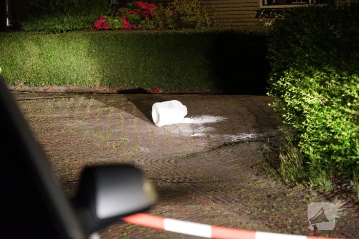 Straat afgesloten na vondst wit poeder